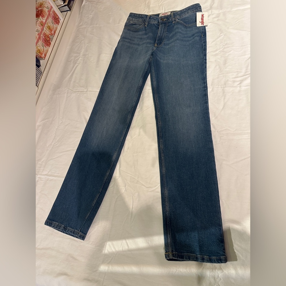 WOMEN'S WRANGLER HIGH RISE TRUE STRAIGHT LEG JEAN Size 8